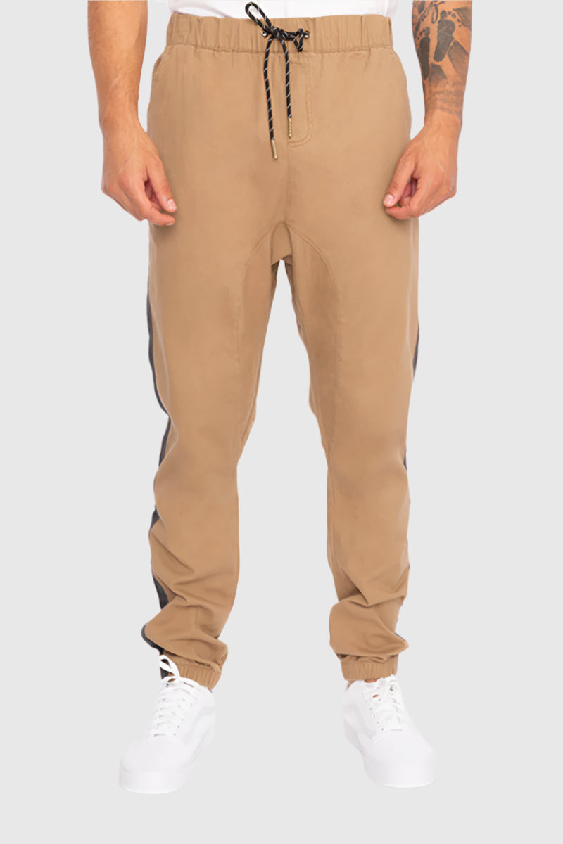 Mens Elan twill joggers in Dull Gold