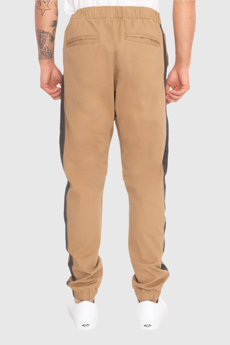 Mens Elan twill joggers in Dull Gold back pockets