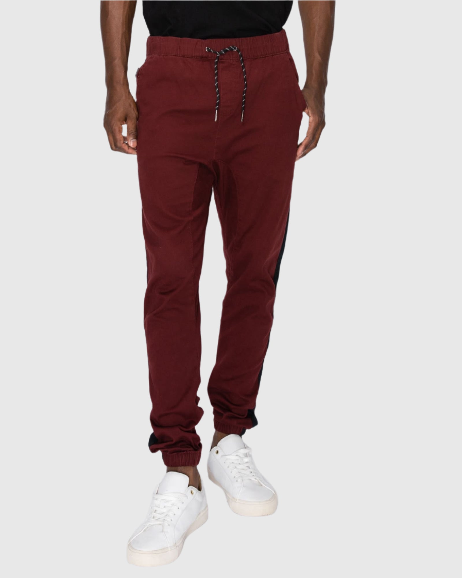 Mens Elan twill joggers in Burgundy