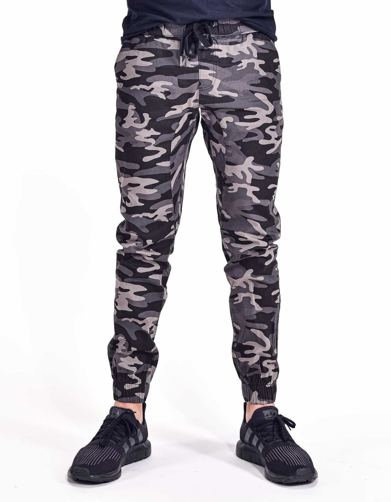 Mens Clayton twill stretch joggers with elastic waistband and drawstring closure in Black Camo
