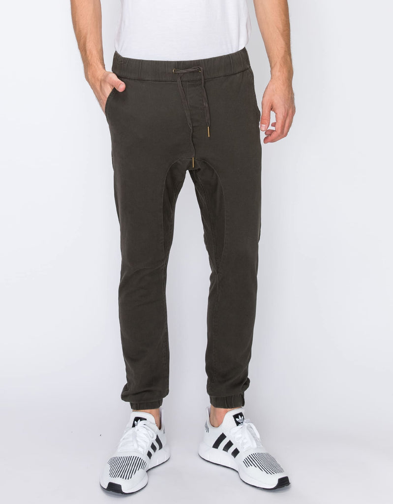 Mens Clayton twill stretch joggers with elastic waistband and drawstring closure in Dark Olive