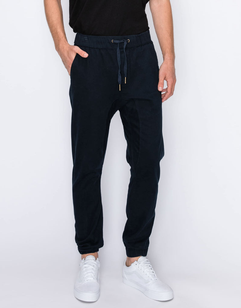 Mens Clayton twill stretch joggers with elastic waistband and drawstring closure in Navy