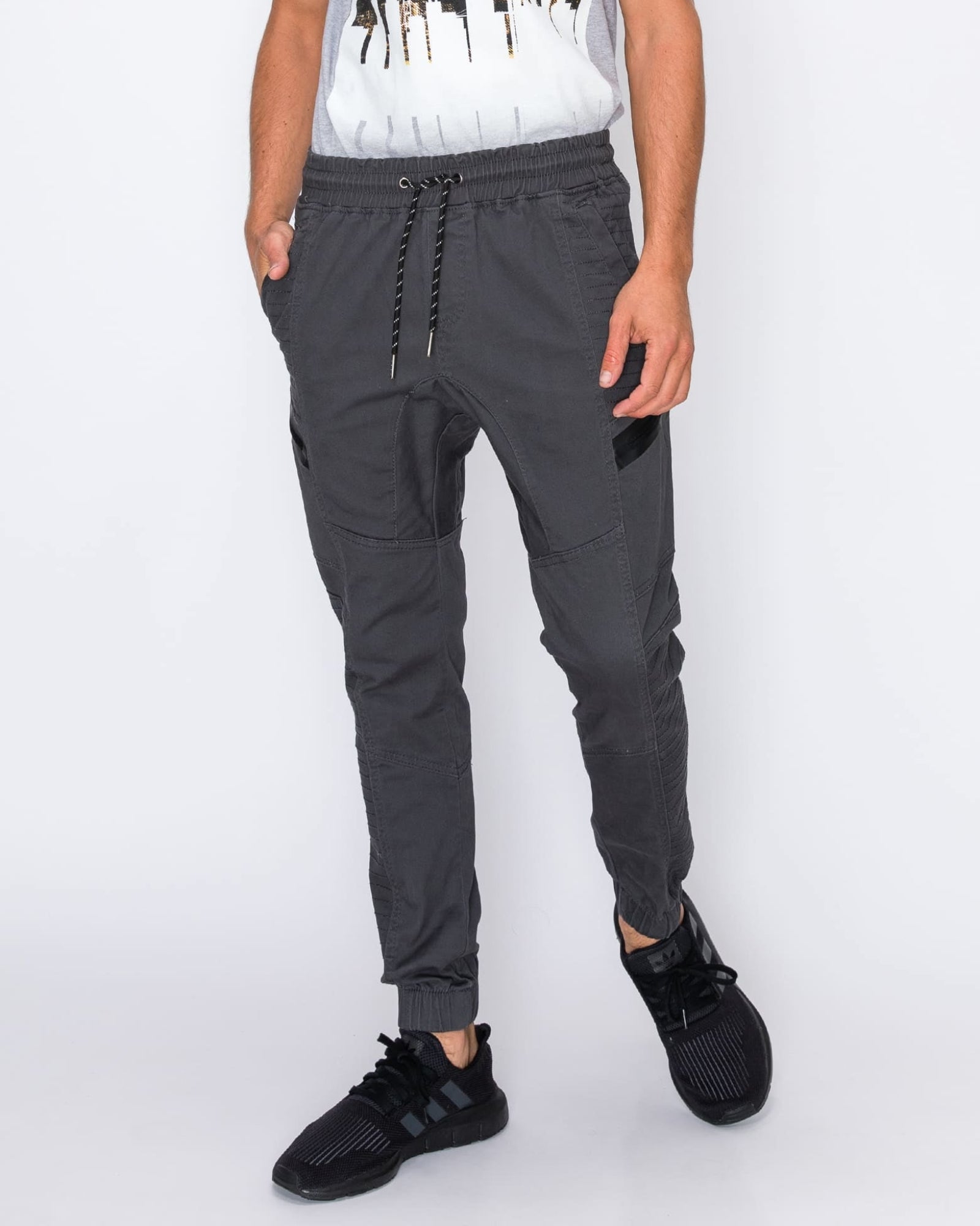 Mens drawstring leftout moto joggers in Charcoal