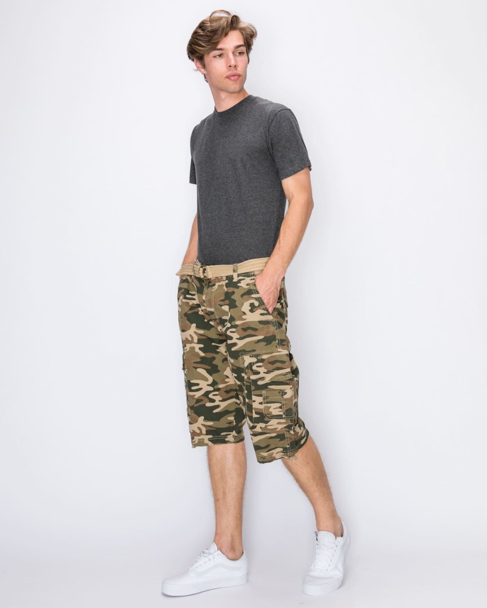 Men’s Delano V2 Twill Cargo Shorts detail view
